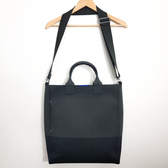 Rothy's Carryall Tote in Forest Green Black - Picture 4 of 11